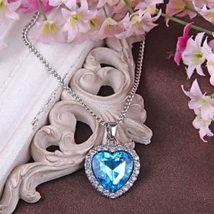 ☆CLEAR OUT☆ Women's Crystal Heart Pendant